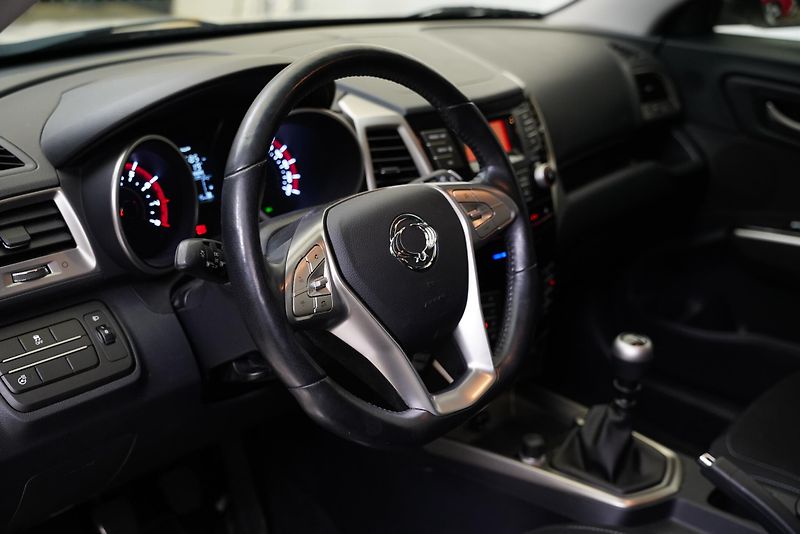 SsangYong Tivoli - fotka 14 z 23