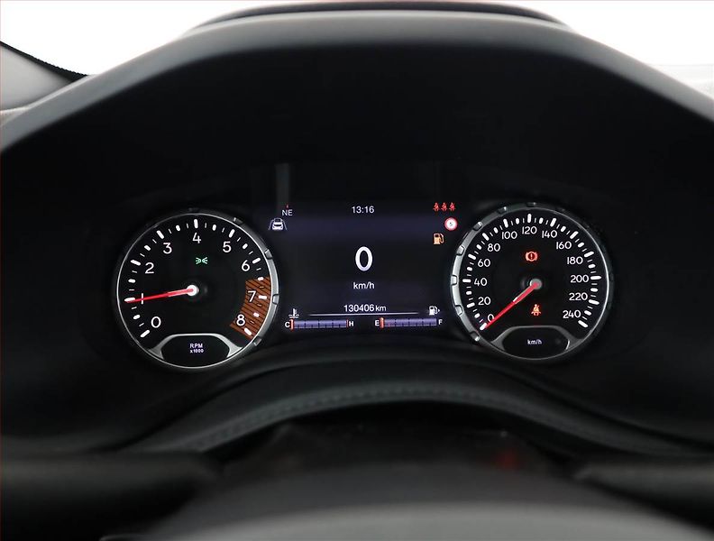 Jeep Renegade (2020) 1.0 T-GDI, Tempomat - fotka 9 z 19