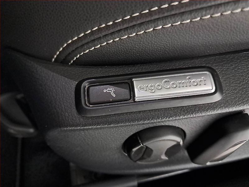 Volkswagen Passat (2021) Elegance 2.0 TDI - fotka 24 z 24