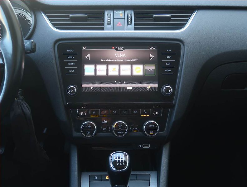Škoda Octavia (2018) 2.0 TDI, Navi, Tempomat - fotka 12 z 17