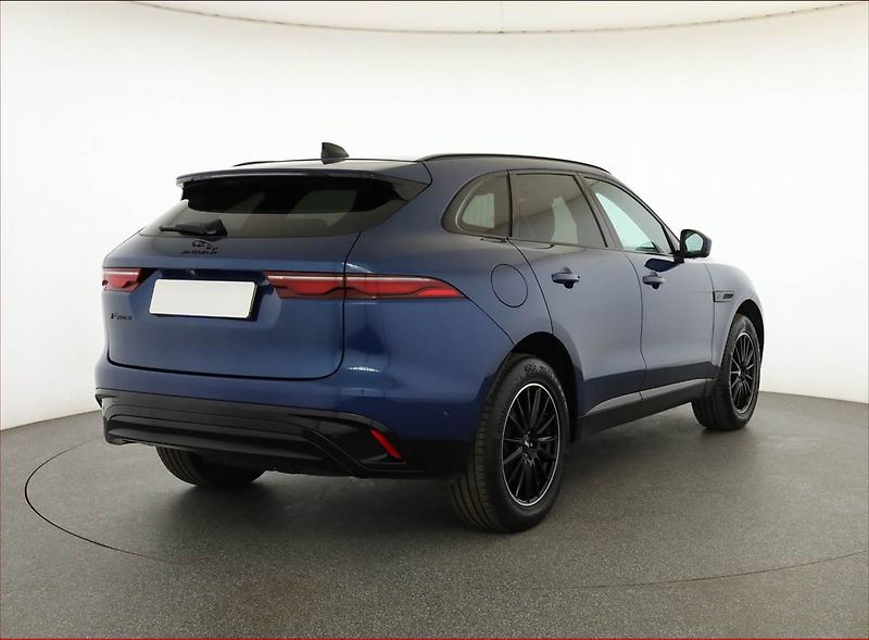 Jaguar F-Pace (2021) D200 AWD - fotka 5 z 20