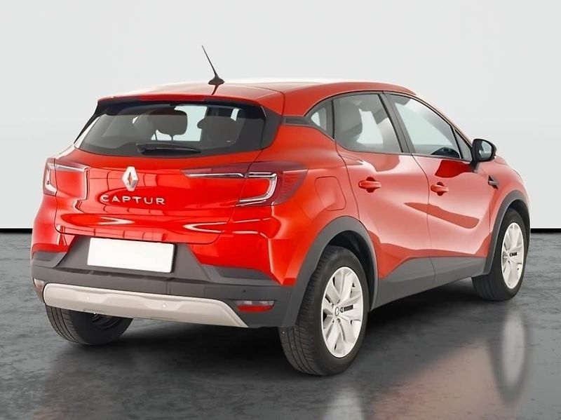 Renault Captur (2023) 1.0 TCe, Tempomat - fotka 5 z 19