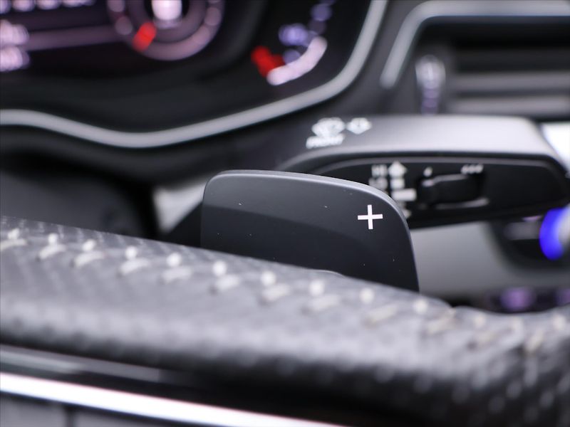 Audi A4 2,0 TDI 140kW Aut Quattro CZ - fotka 22 z 36