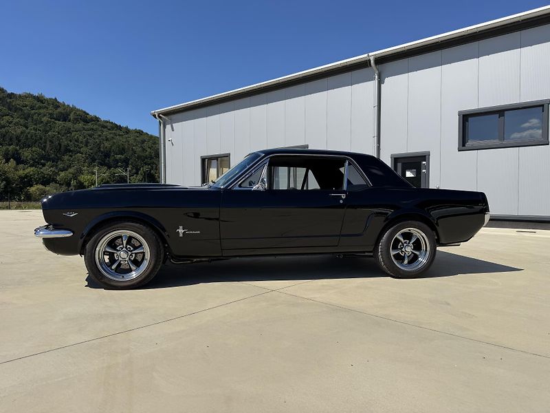 Ford Mustang V8 347 cui Coupe - fotka 5 z 42