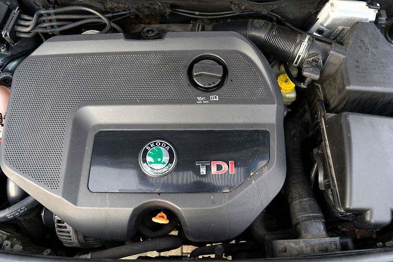 Škoda Fabia 1.9 TDI,100 PS/klima/alarm - fotka 10 z 34