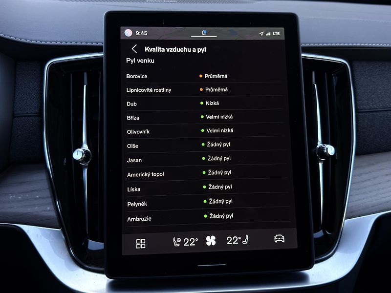 Volvo XC90 T8 AWD RECH. PLUS DARK+ kola - fotka 46 z 51