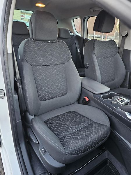 Peugeot 3008 (2016) 1.2 - 96kW, NOVÉ ROZVODY - fotka 34 z 50