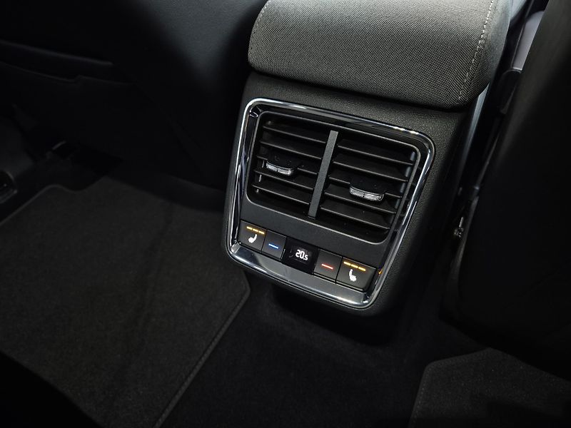 Škoda Enyaq ZAMLUVENO ! TZ SOH 98% - fotka 41 z 46