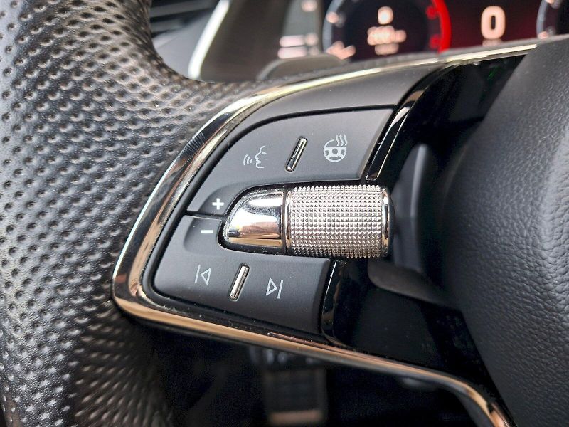 Škoda Octavia (2023) Combi SportLine DSG 4x4 2,0TDi - fotka 18 z 35