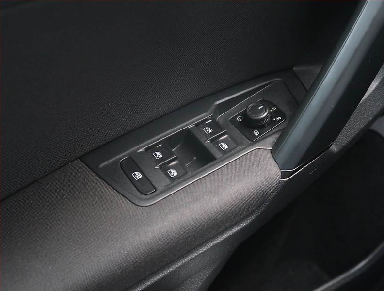 Volkswagen Tiguan (2020) 1.5 TSI, ČR,1.maj, Serv.kniha - fotka 20 z 23