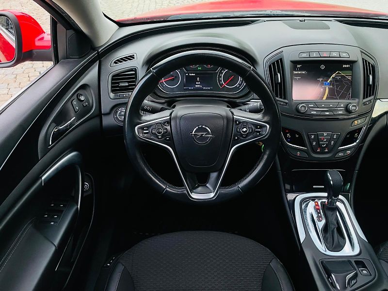 Opel Insignia 2.0CDT 4x4 AUT KAMERA SERVISKA - fotka 24 z 45