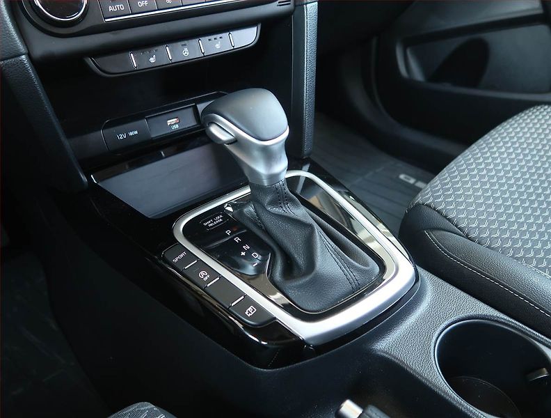 Kia Ceed (2025) 1.5 T-GDI - fotka 13 z 20