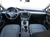 Volkswagen Passat (2015) 1.6 TDi, AC, výhřev sed - náhled 8
