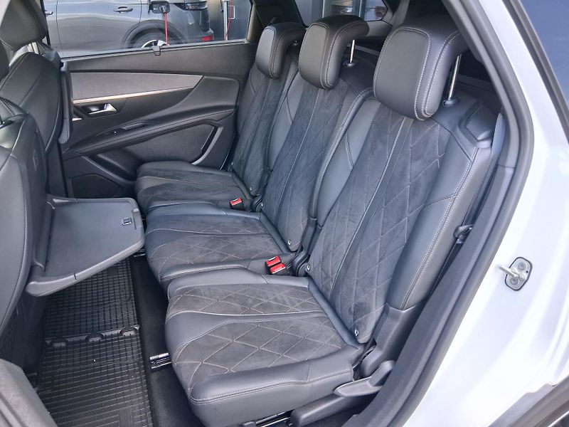 Peugeot 5008 GT 2.0 BlueHDi 130 kW - fotka 5 z 31