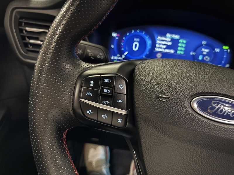Ford Kuga (2023) 2.5,HYBRID,ST-LINE,E85!! - fotka 26 z 35