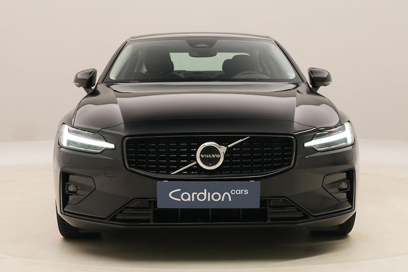 Volvo S60 B5 AWD DARK ULTIMATE AUT CZ - fotka 15 z 50