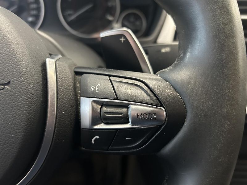 BMW Řada 3 (2017) 320d xDrive M SPORT HUD LED - fotka 12 z 29
