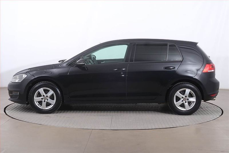 Volkswagen Golf (2013) 1.2 TSI, Automat, Serv.kniha - fotka 3 z 21