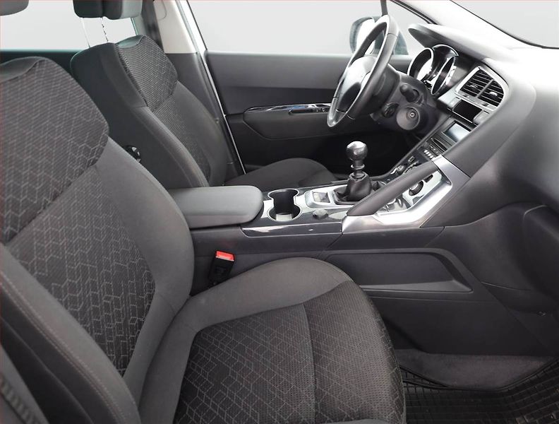 Peugeot 3008 (2015) 1.6 BlueHDi, Tempomat - fotka 7 z 15