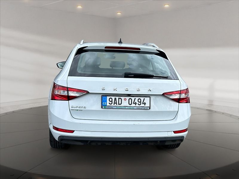 Škoda Superb 2,0 TDI 110 Style - fotka 5 z 11