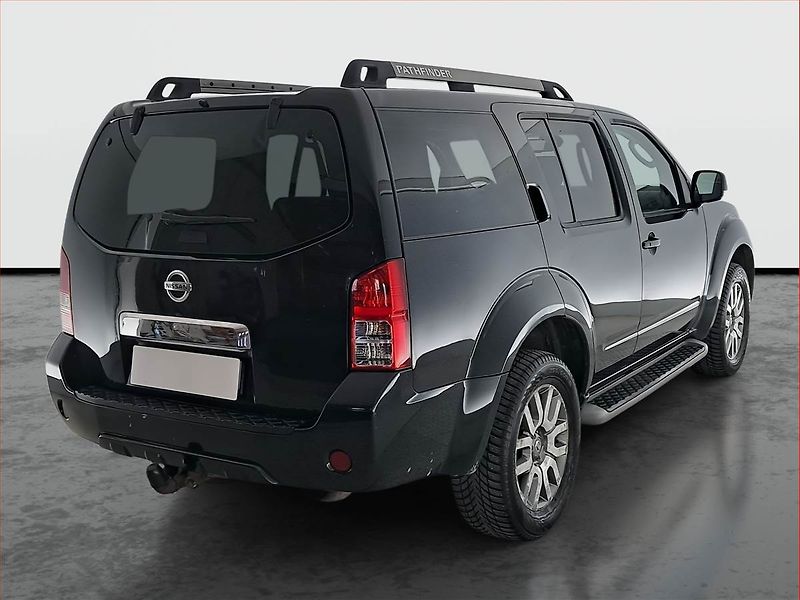 Nissan Pathfinder (2011) 2.5 dCi, 4X4, Automat, 7 míst - fotka 5 z 27