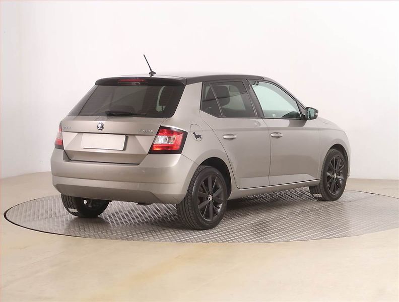 Škoda Fabia (2016) Ambition 1.2 TSI, Serv.kniha - fotka 5 z 16