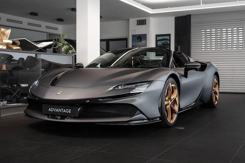 Ferrari SF90 Spider/LIFT/LEDS/360/Karbon - fotografie inzerátu