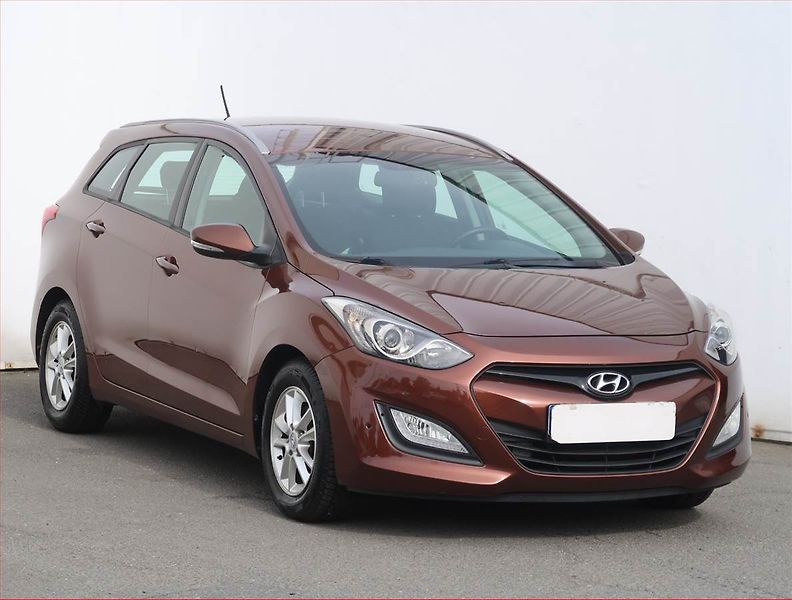 Hyundai i30 (2012) 1.6 GDI, Serv.kniha, Tempomat - fotka 1 z 18