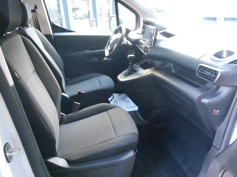 Peugeot Rifter LONG ACTIVE BlueHDi 100 S&S MA - fotka 11 z 11
