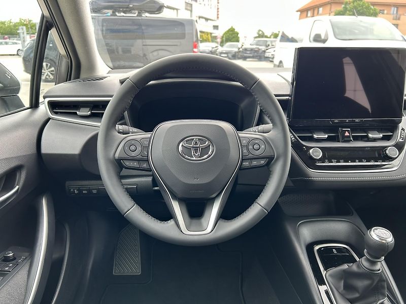 Toyota Corolla (2026) SD Limited Edition 1,8HEV AT - fotka 5 z 11