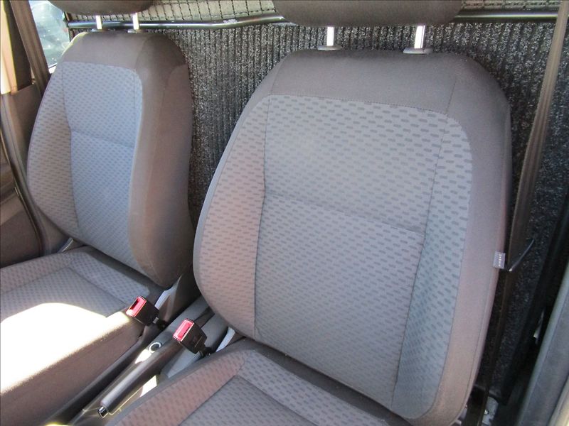 Škoda Praktik 1.4TDi Klima - fotka 11 z 33