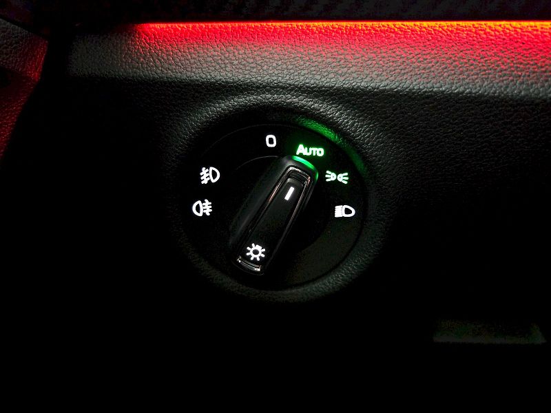 Škoda Scala (2024) 1.0TSi 85kW MONTE CARLO PANORA - fotka 18 z 27