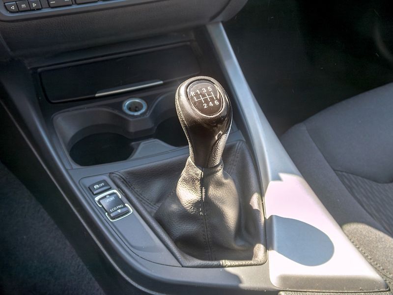 BMW Řada 1 (2013) 114i 75KW manuál - fotka 21 z 39