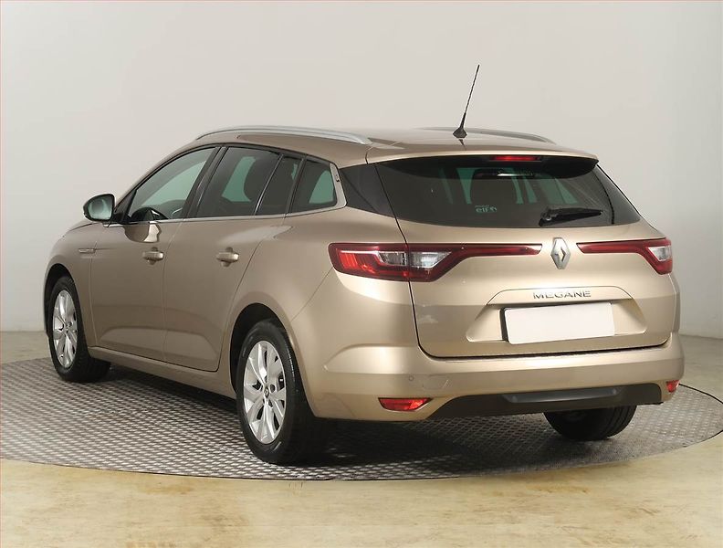 Renault Mégane (2018) Limited 1.6 SCe, Serv.kniha - fotka 4 z 20