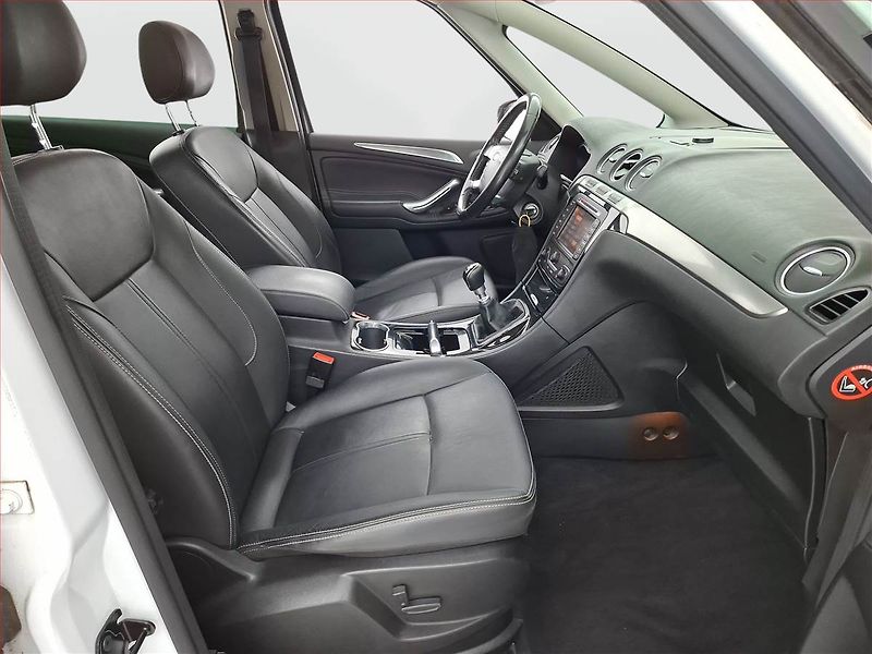 Ford S-MAX (2011) 2.0 TDCi, Navi, Tempomat - fotka 9 z 18