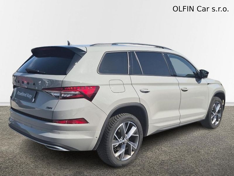 Škoda Kodiaq 2.0 TSI DSG 4X4 Sport Exclusiv - fotka 2 z 29