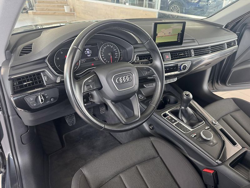 Audi A4 2,0TDI*MatrixLED*Navigace*PDC - fotka 9 z 34