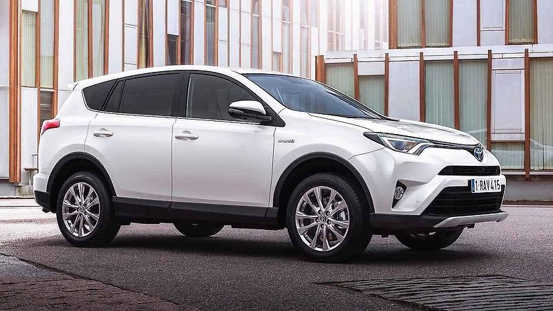 Upoutávka na novou Toyotu RAV4.