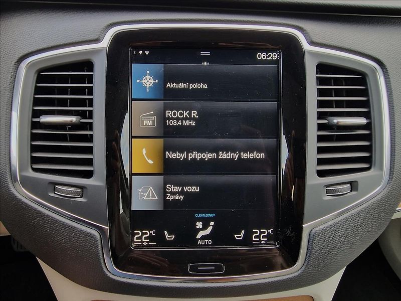Volvo XC90 B5 AWD Momentum Pro Auto,1Maj - fotka 25 z 50