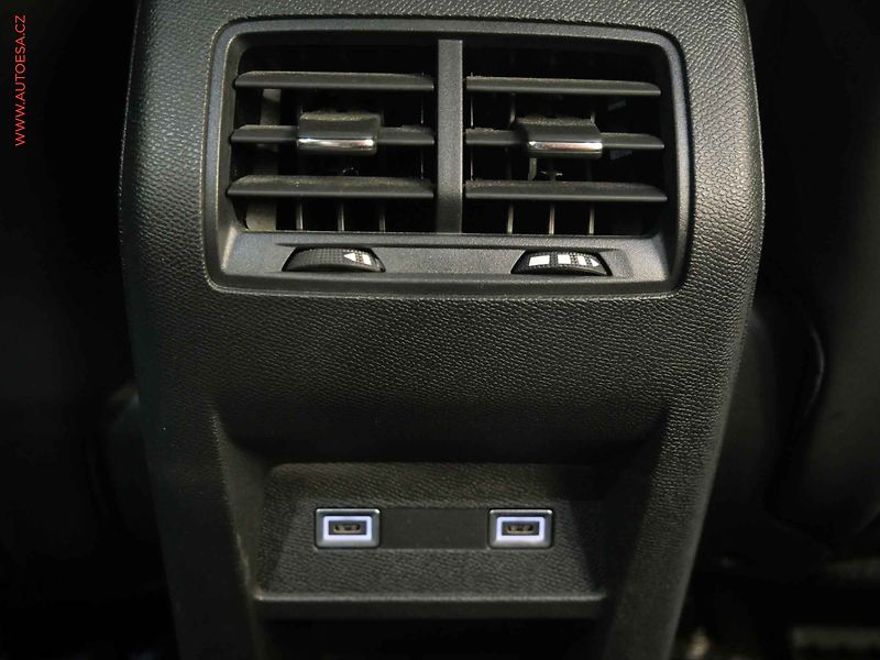 Peugeot 408 (2023) 1.2PT, 2.maj,ČR, servis - fotka 22 z 22