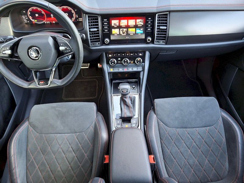 Škoda Kodiaq (2023) RS Challenge DSG 4x4 2,0TSi 18 - fotka 5 z 35