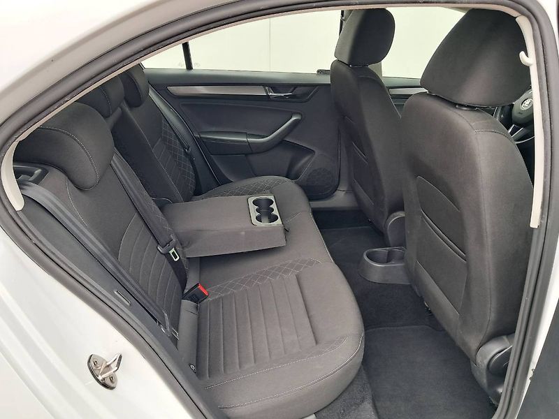 Škoda Rapid (2019) STYLE 1.0 TSI / 70 kW  M5 - fotka 19 z 24