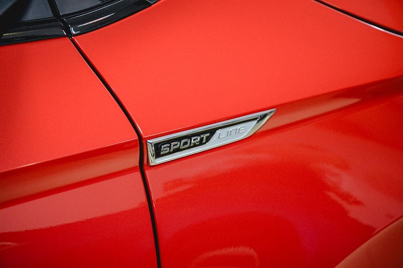 Škoda Karoq (2023) Sportline Exclusive 2,0 TSI 14 - fotka 32 z 37
