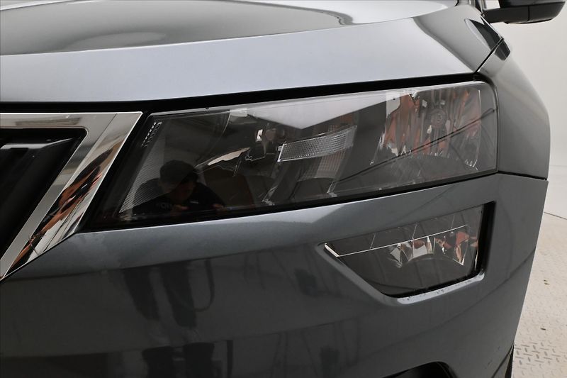 Škoda Karoq 1,6 TDI 85 kW Ambition Záruka - fotka 28 z 30