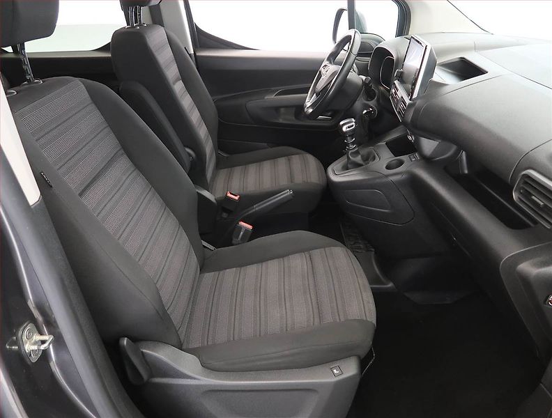 Opel Combo (2019) Enjoy 1.2 Turbo, 7Míst, 1Maj - fotka 9 z 21
