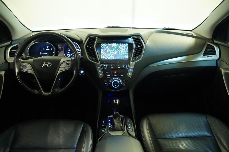 Hyundai Grand Santa Fe - fotka 5 z 29