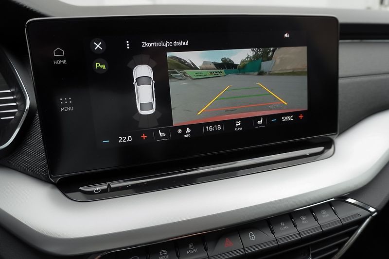 Škoda Octavia 1.5 TSI STYLE PLUS - fotka 16 z 46