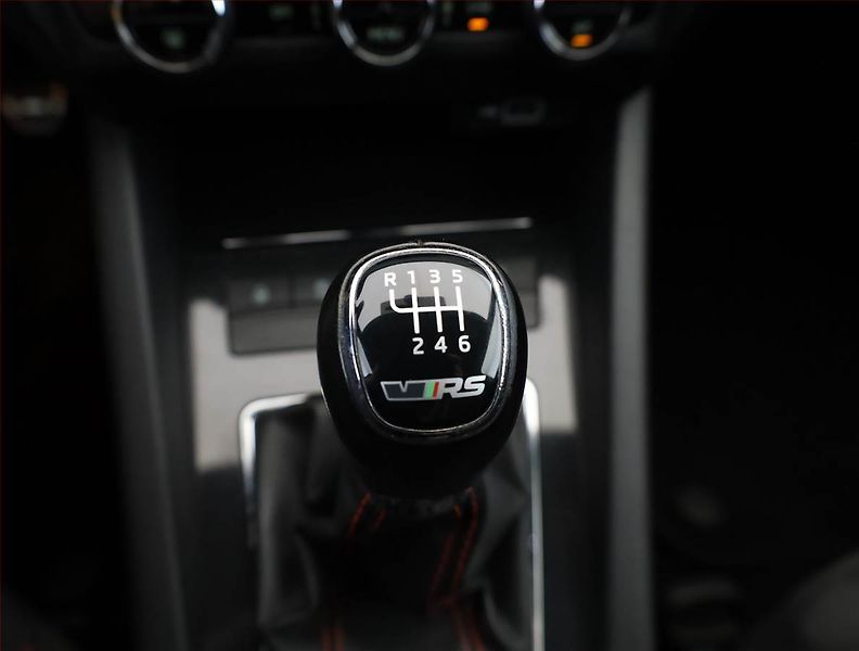 Škoda Octavia (2018) RS 2.0 TDI, Navi, Tempomat - fotka 16 z 20