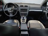 Škoda Octavia (2010) 2.0TDI, Elegance, DSG, xenon - náhled 8