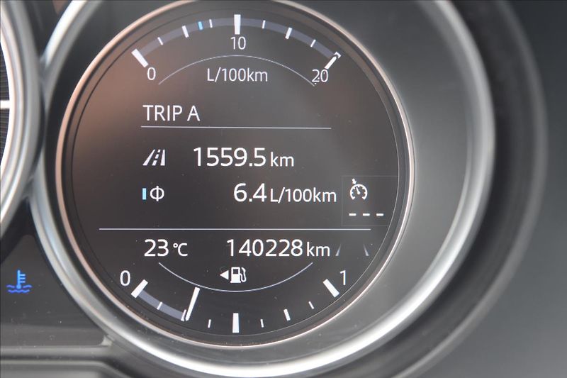 Mazda CX-5 2,2 d 110KW AUTOMAT TAŽNÉ ALU - fotka 41 z 50